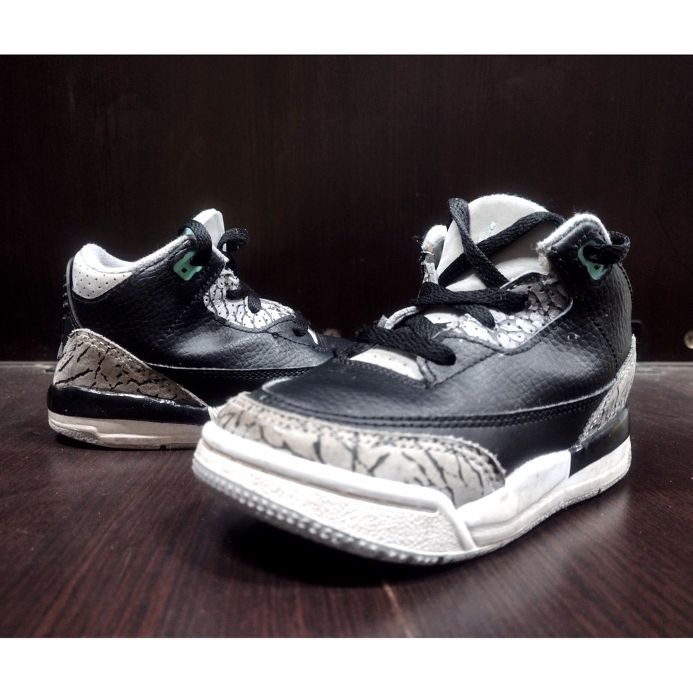 Nike Air Jordan 3 Retro Green Glow Black Wolf Grey DM0968031 Toddler Sneakers 8C